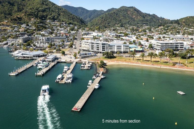 Photo of property in 6 Raukura Rise, Picton, 7220