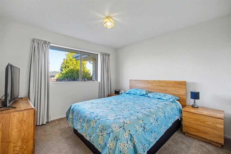 Photo of property in 1 Rochfort Place, Westport, 7825