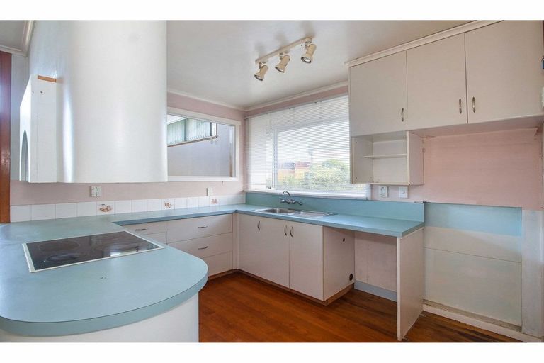 Photo of property in 1 Coronation Road, Hillcrest, Auckland, 0627