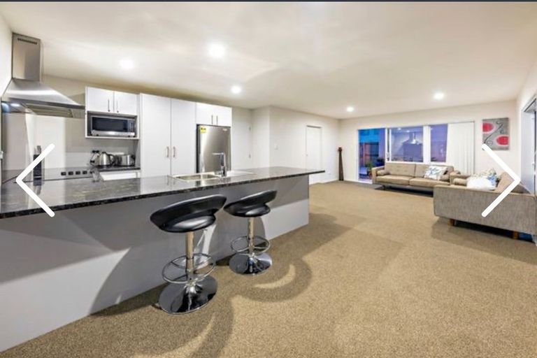 Photo of property in 28 Hollowout Street, Takanini, 2112