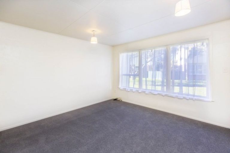 Photo of property in Shakespeare Flats, 8/48 Merton Street, Trentham, Upper Hutt, 5018