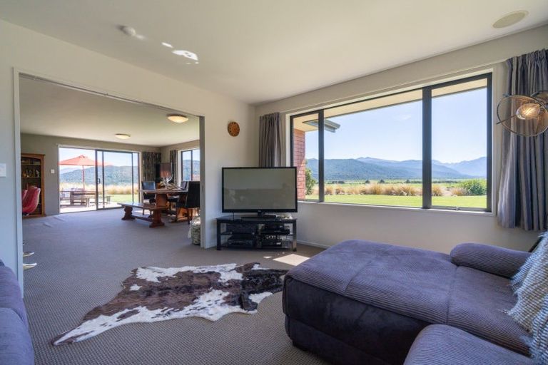 Photo of property in 787a Manapouri-te Anau Highway, Te Anau, 9679