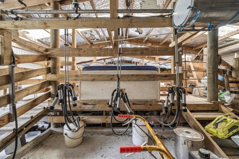 Photo of property in 135 Central Road, Mareretu, Maungaturoto, 0571