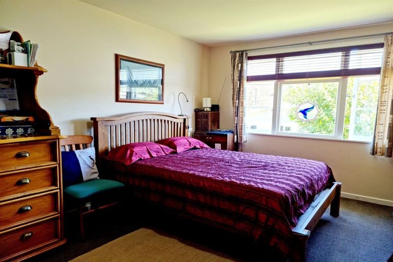 Photo of property in 14 Lincoln Street, Picton, 7220