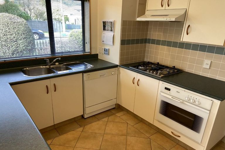 Photo of property in 1/14 Vincent Street, Waterloo, Lower Hutt, 5011