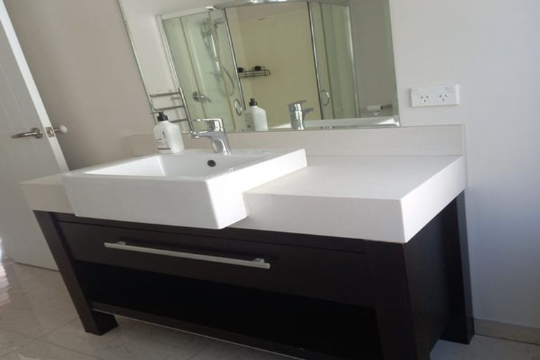 Photo of property in 212 Rangatira Road, Beach Haven, Auckland, 0626