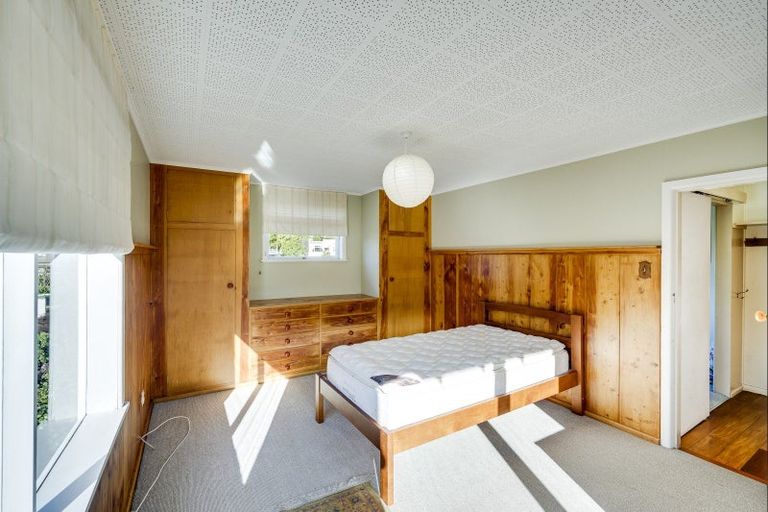 Photo of property in 109 Chaucer Road, Hospital Hill, Napier, 4110