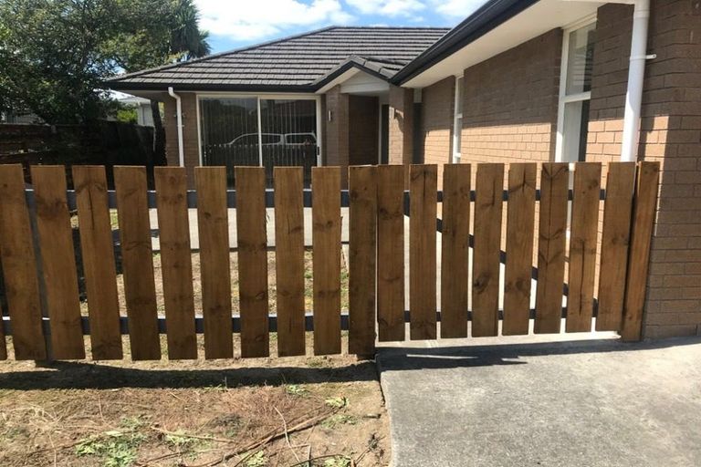 Photo of property in 28a Rosier Road, Glen Eden, Auckland, 0602