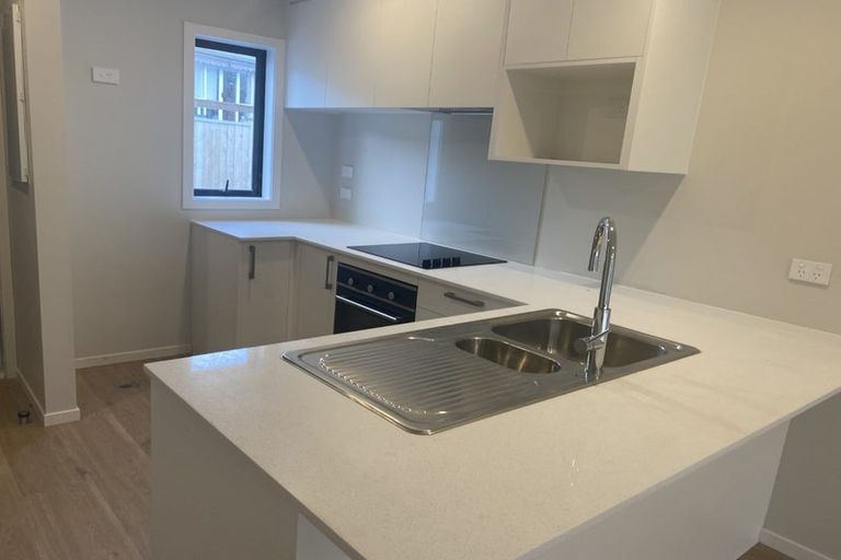 Photo of property in 2/125b Metcalfe Road, Ranui, Auckland, 0612