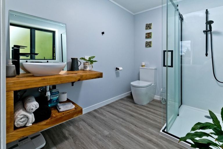 Photo of property in 125 Solar Road, Glen Eden, Auckland, 0602