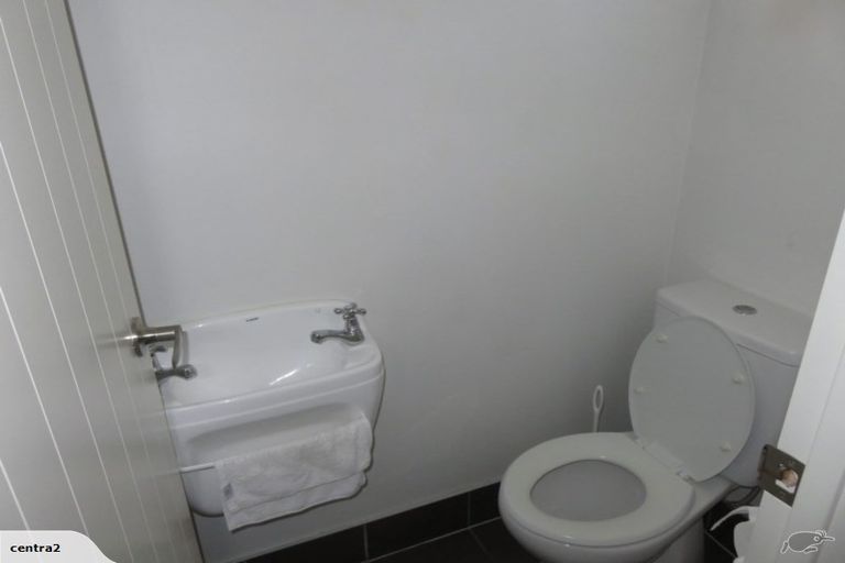 Photo of property in 10 Bushpark Place, Flat Bush, Auckland, 2016