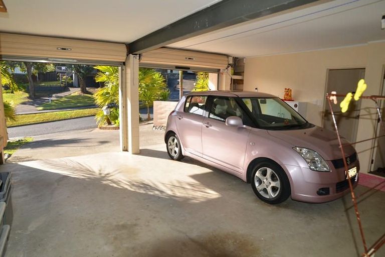 Photo of property in 44 Kennedy Avenue, Forrest Hill, Auckland, 0620