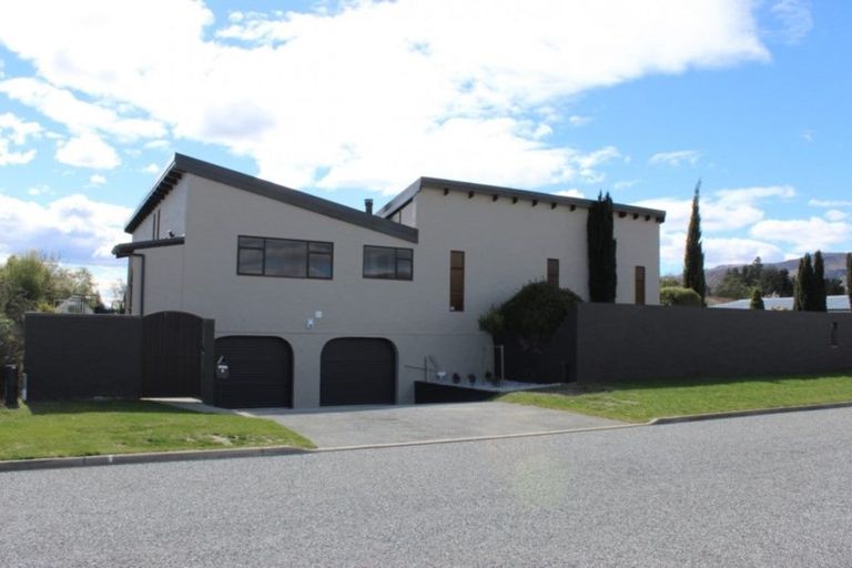 Photo of property in 6 Leitrum Street, Cromwell, 9310