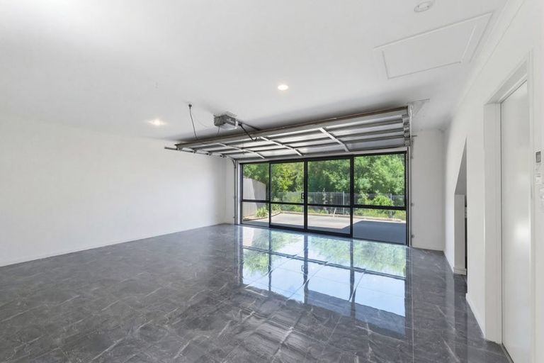 Photo of property in 24 Foundation Place, Glen Eden, Auckland, 0602