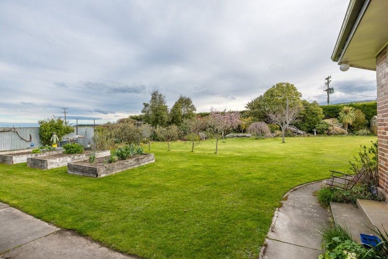 Photo of property in 229 Waihao Back Road, Waimate, 7979