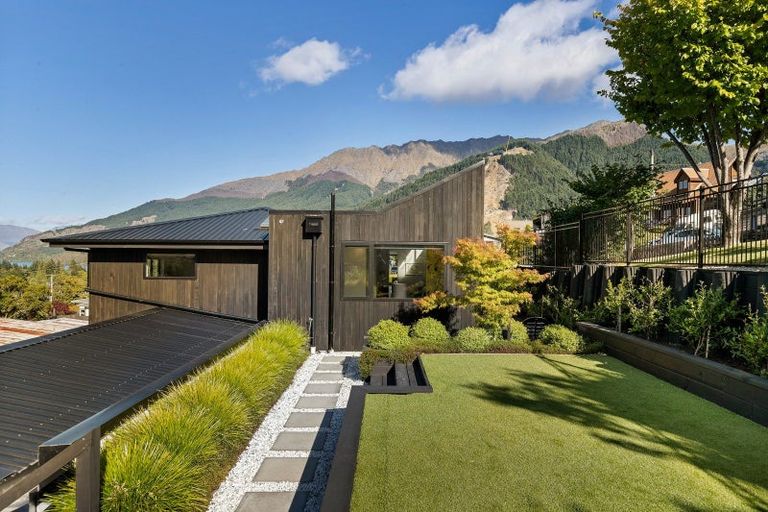 Photo of property in 3 Panorama Place, Queenstown, 9300