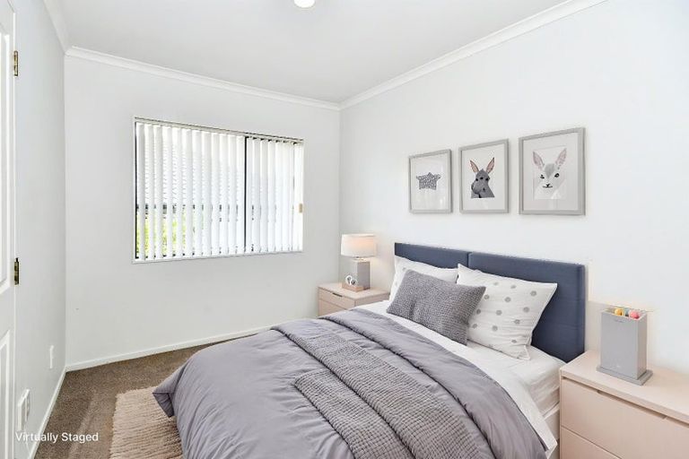 Photo of property in 10 Boderg Way, East Tamaki, Auckland, 2016