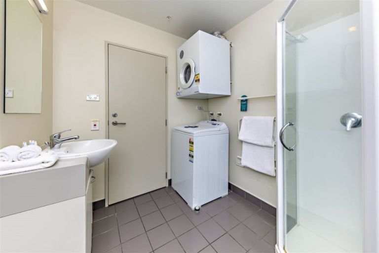 Photo of property in Proximity Apartments, 1405/17 Osterley Way, Manukau, Auckland, 2104