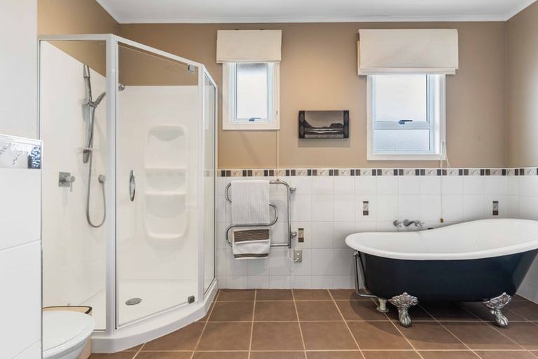 Photo of property in 214 Rangi Avenue, Whangamata, 3620