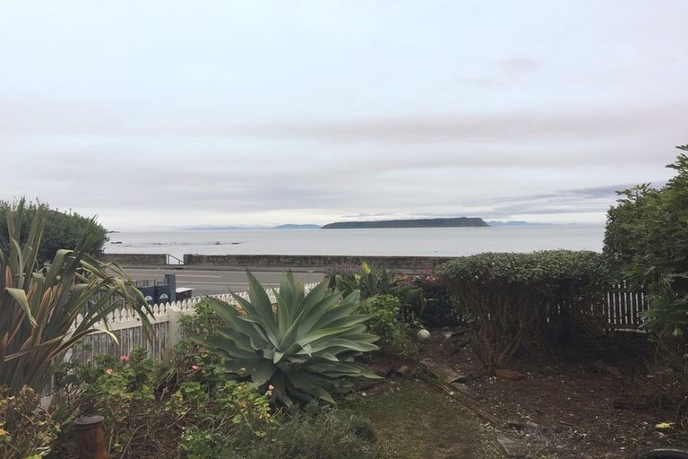 Photo of property in 13 Sunset Parade, Plimmerton, Porirua, 5026