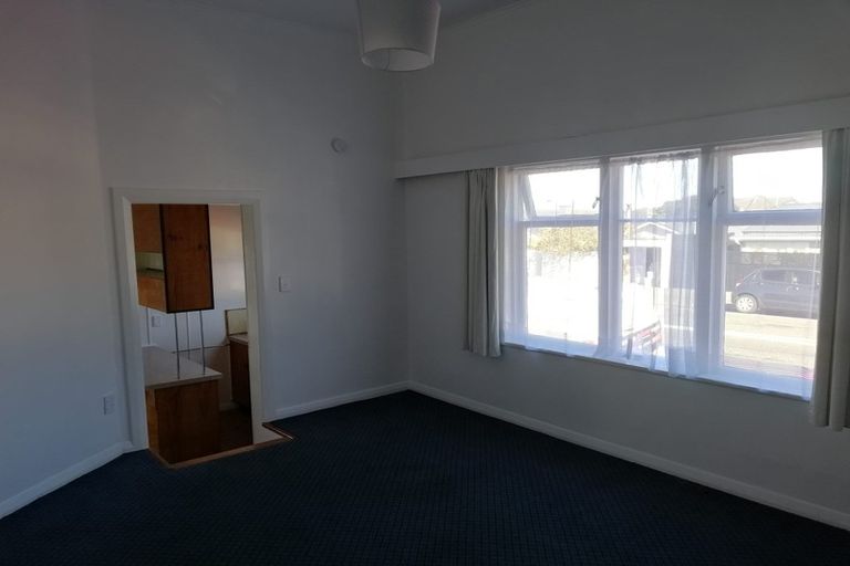 Photo of property in 16 Toru Street, Lyall Bay, Wellington, 6022