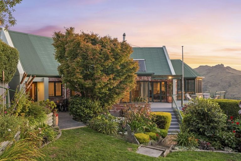 Photo of property in 18 Rockview Place, Mount Pleasant, Christchurch, 8081
