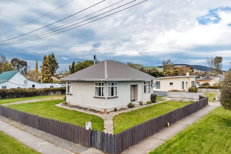 Photo of property in 9 Ossian Street, Milton, 9220