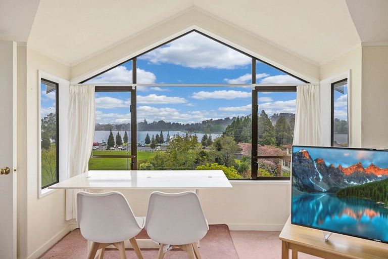 Photo of property in 150 Lake Crescent, Hamilton Lake, Hamilton, 3204