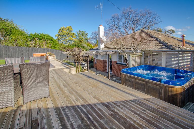 Photo of property in 27 Teignmouth Street, Abbotsford, Dunedin, 9018