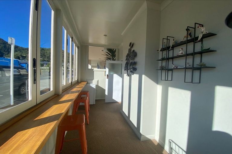 Photo of property in 11-19 Wellington Street, Picton, 7220