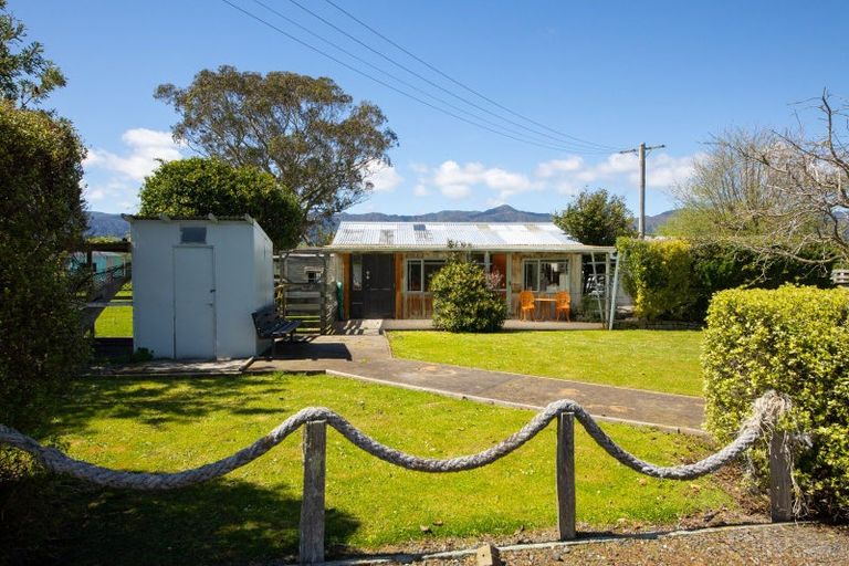Photo of property in 2393 Pohangina Road, Pohangina, Ashhurst, 4884