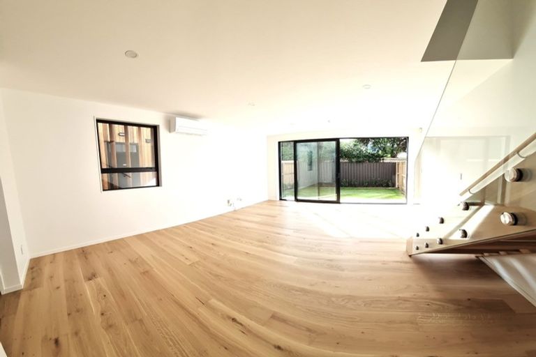 Photo of property in 16b Inglis Street, Seatoun, Wellington, 6022