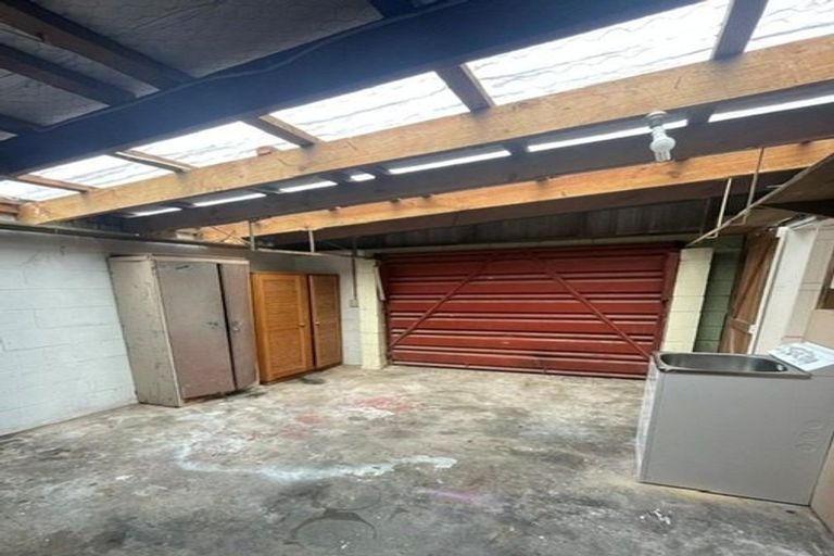 Photo of property in 5 Totara Terrace, Inglewood, 4330