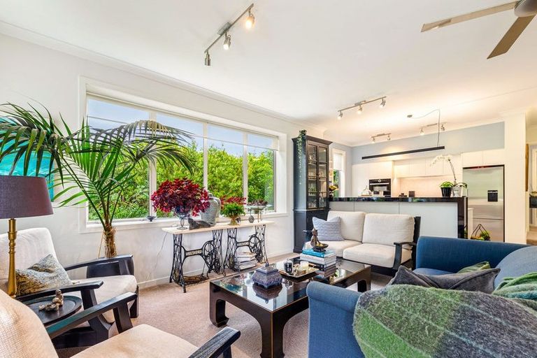 Photo of property in 2 Eaves Bush Parade, Orewa, 0931