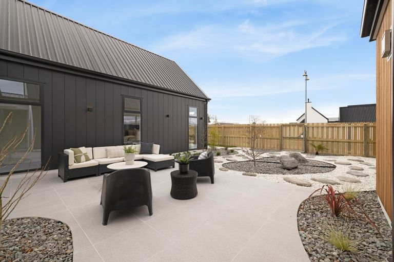 Photo of property in 2 Alan James Lane, Prebbleton, 7604