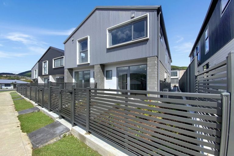 Photo of property in 5 Tokitoki Way, Kenepuru, Porirua, 5022