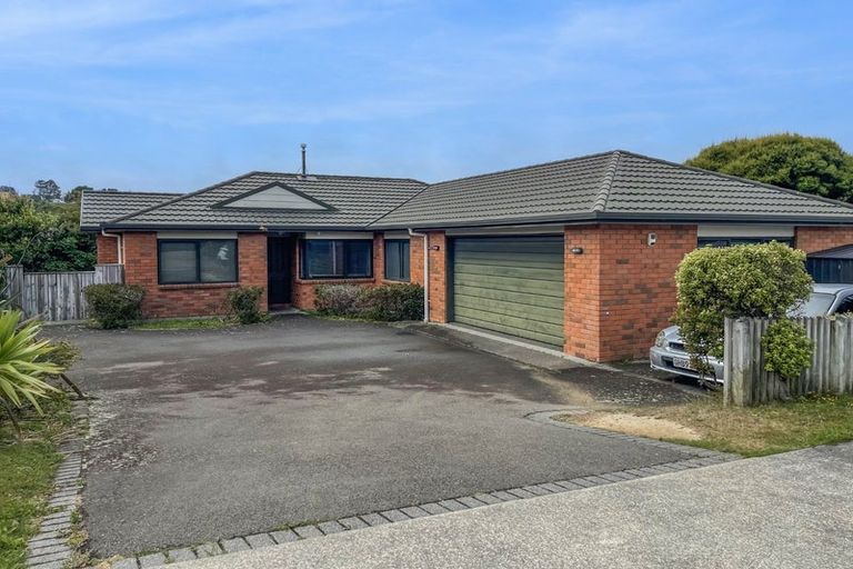 Photo of property in 5 Catlins Glen, Aotea, Porirua, 5024