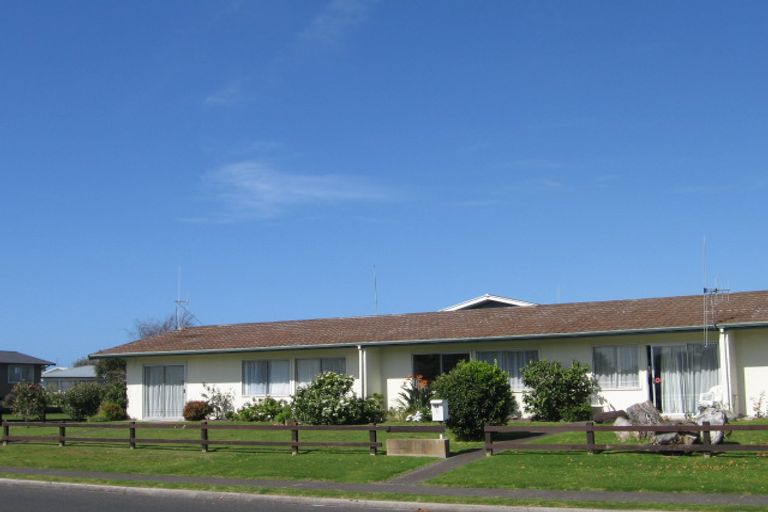 Photo of property in 12 Concord Avenue, Mount Maunganui, 3116