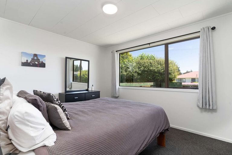 Photo of property in 38 Philip Street, Carterton, 5713