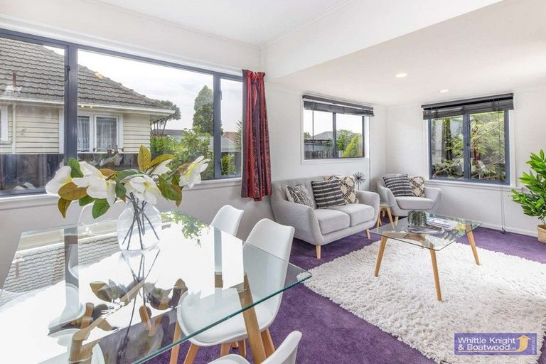 Photo of property in 110 Yaldhurst Road, Sockburn, Christchurch, 8042