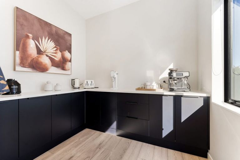 Photo of property in 31 Ascension Crescent, Orewa, 0931