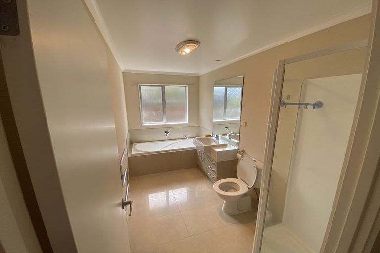 Photo of property in 104 Stancombe Road, Flat Bush, Auckland, 2016
