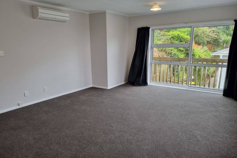 Photo of property in 92 Ironside Road, Johnsonville, Wellington, 6037