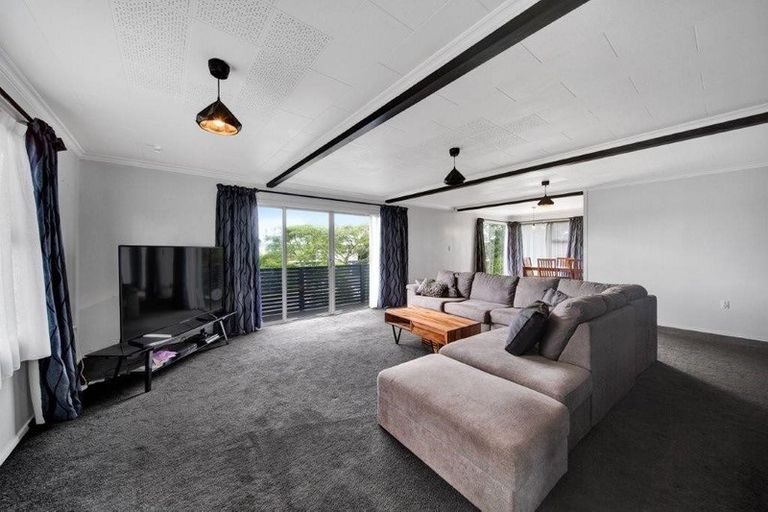 Photo of property in 7 Kowhai Street, Hawera, 4610