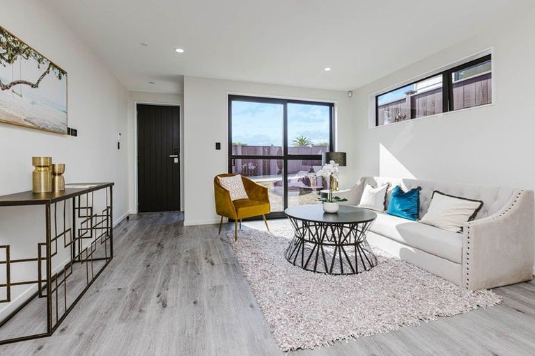 Photo of property in 16d Smedley Street, Manurewa, Auckland, 2102