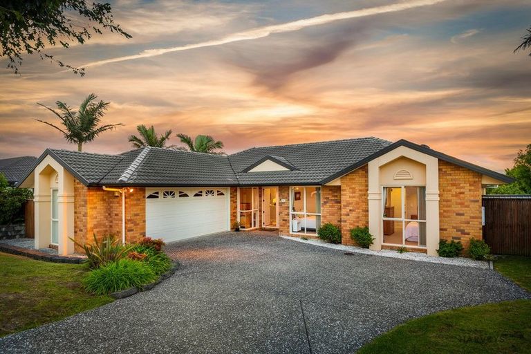 Photo of property in 185 Sturges Road, Henderson, Auckland, 0612