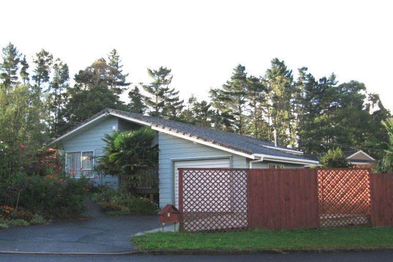 Photo of property in 6 Jacinta Grove, Swanson, Auckland, 0612