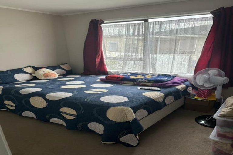 Photo of property in 96 Hyperion Drive, Randwick Park, Auckland, 2105