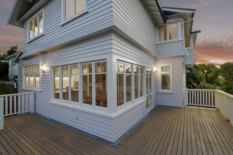 Photo of property in 7 Hackthorne Road, Cashmere, Christchurch, 8022