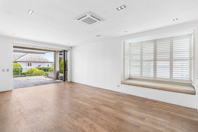 Photo of property in 12a Victoria Avenue, Dannevirke, 4930